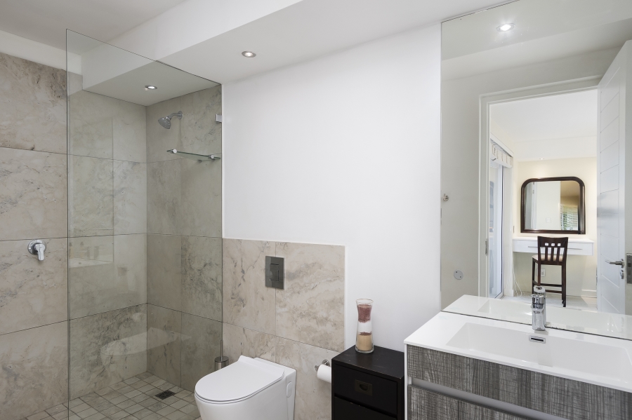 To Let 4 Bedroom Property for Rent in Harbour Island Western Cape